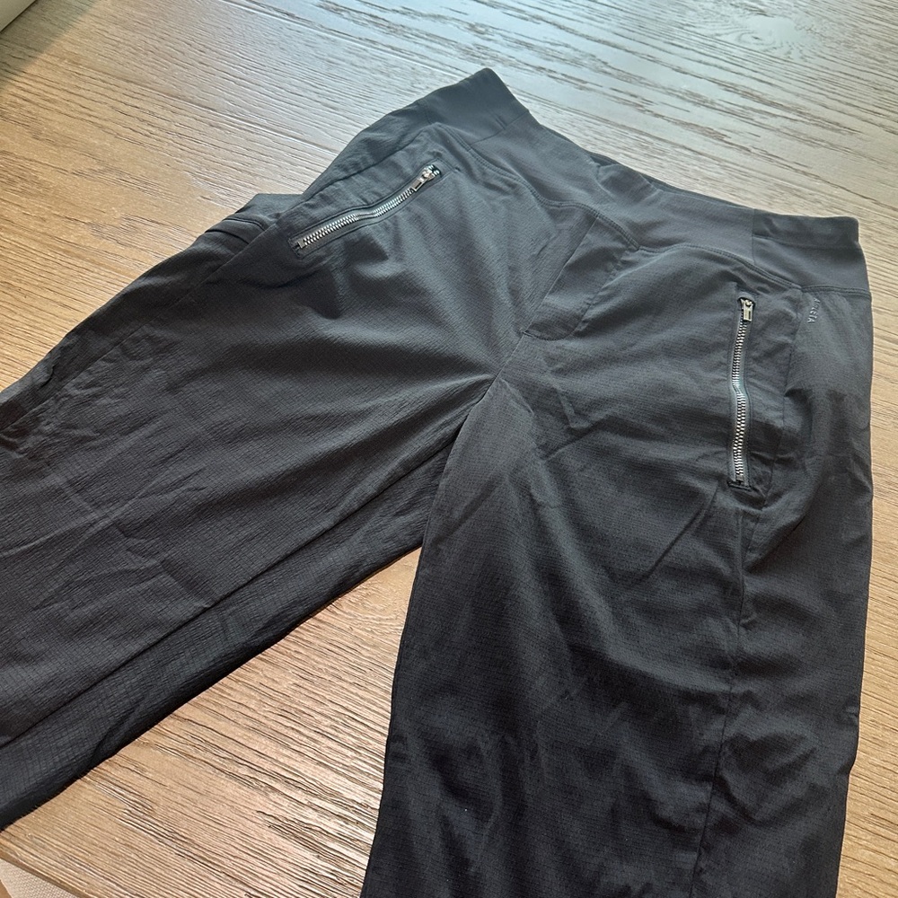 Athleta High-Rise Pant/Jogger Size 0P Black - Picture 13 of 13